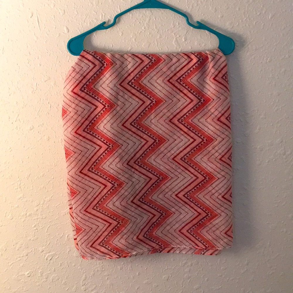 Charlotte Russe Infinity scarf - Picture 3 of 3